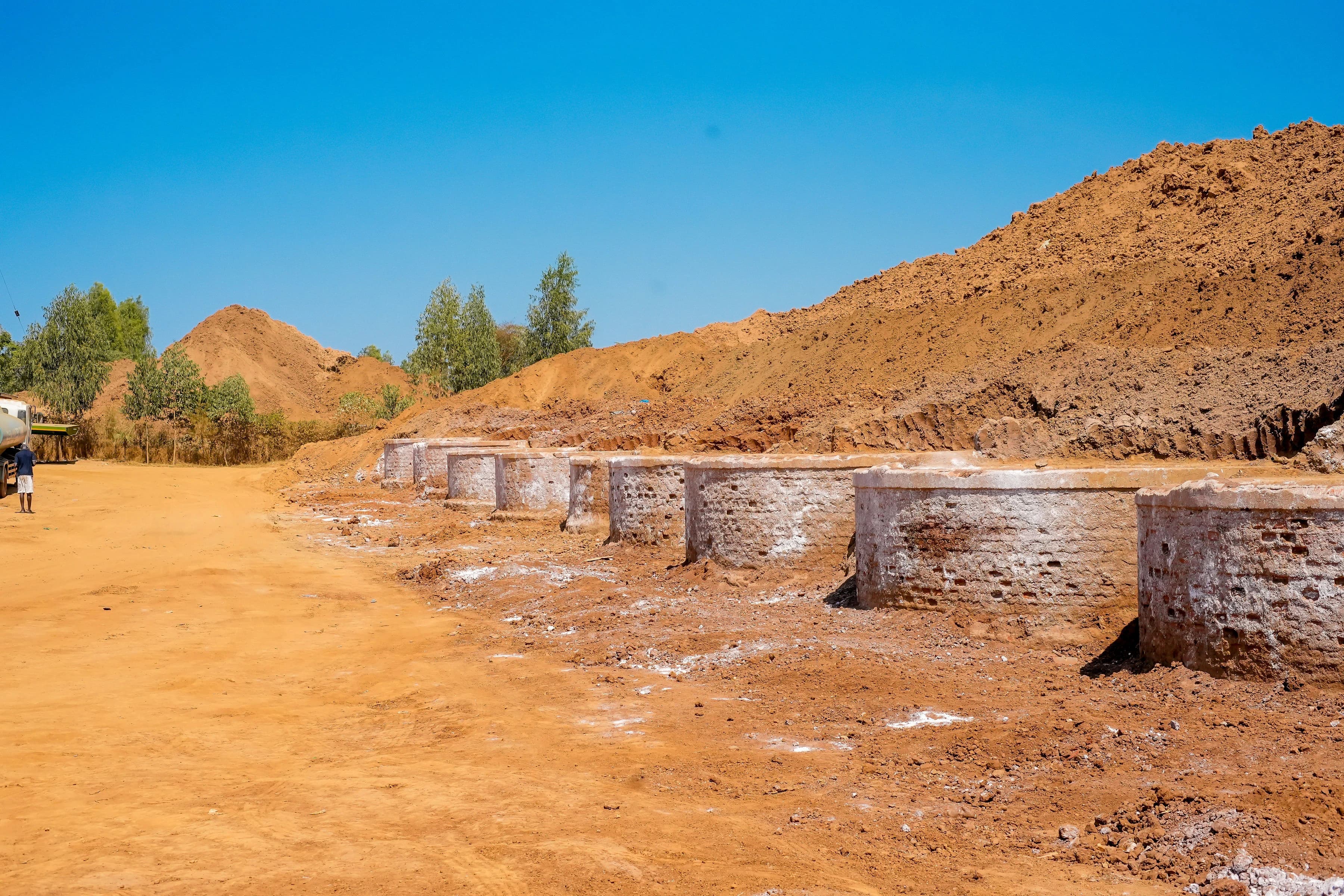 Reservoir and water treatment tank construction on site.
